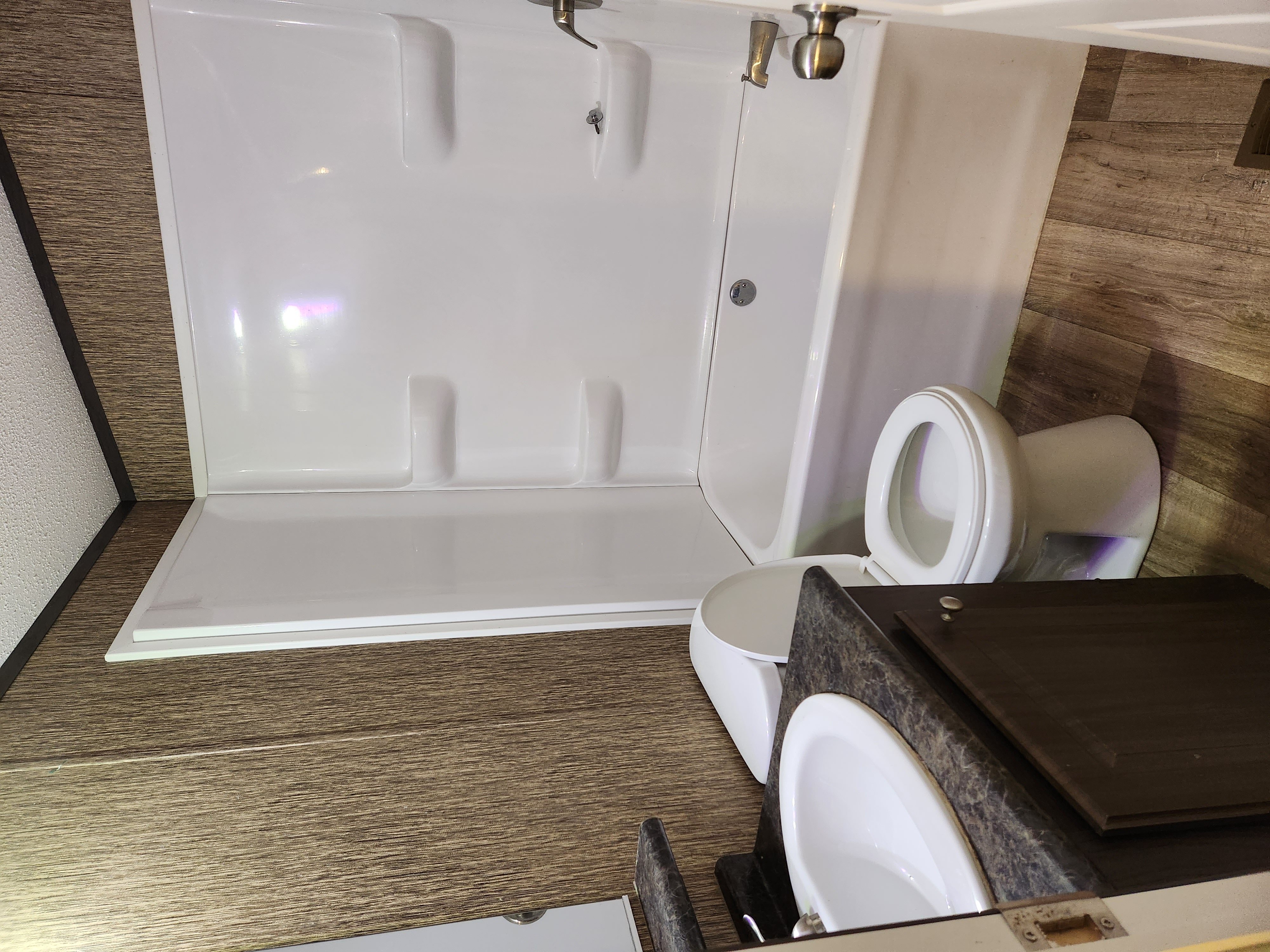 Manufactured Home Bathroom